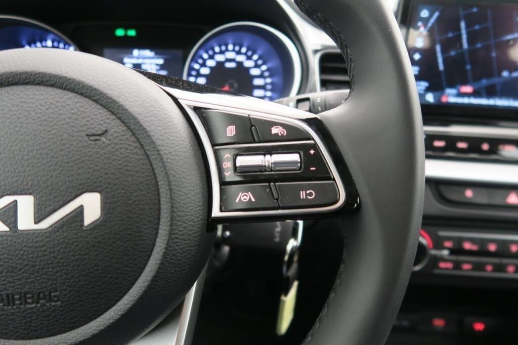 Kia Ceed Berlina 1.0 T-GDI 74KW DRIVE 100 5P