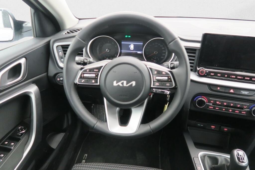 Kia Ceed Berlina 1.0 T-GDI 74KW DRIVE 100 5P