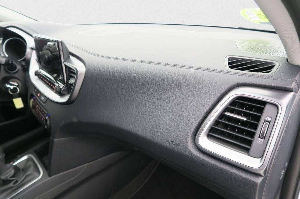 Kia Ceed Berlina 1.0 T-GDI 74KW DRIVE 100 5P