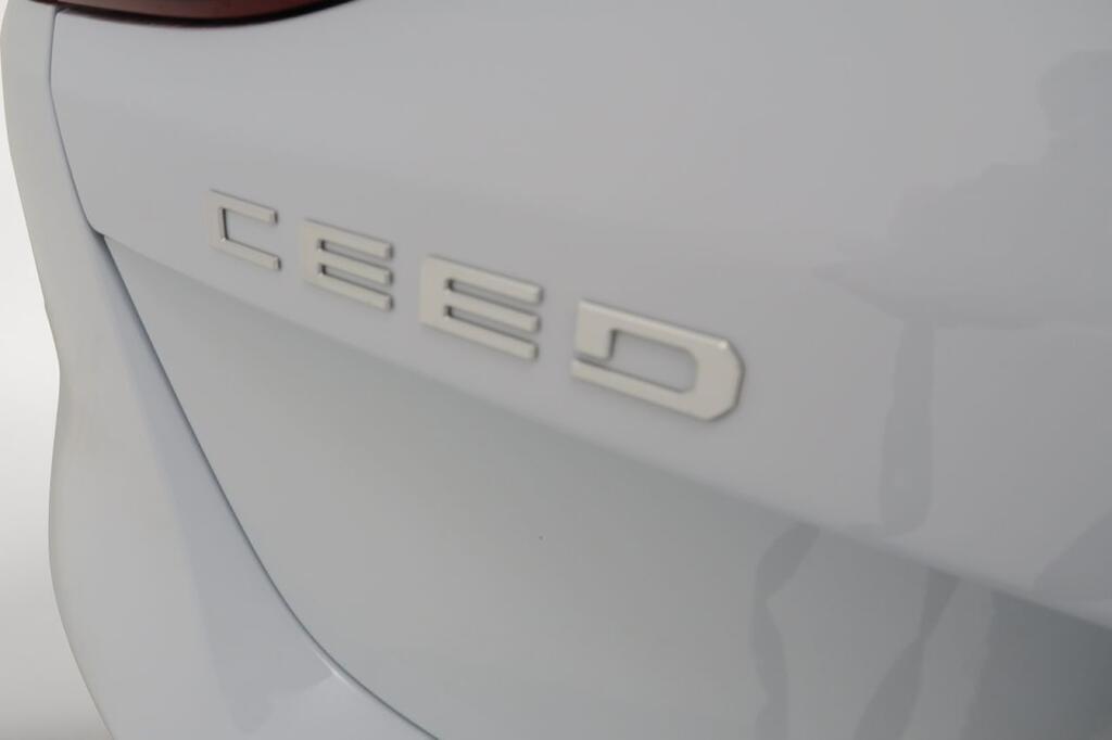 Kia Ceed Berlina 1.0 T-GDI 74KW DRIVE 100 5P