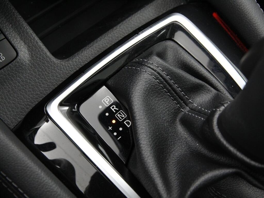 Nissan Qashqai DIG-T 117 kW (160 CV) E6D DCT N-CONNECTA 27