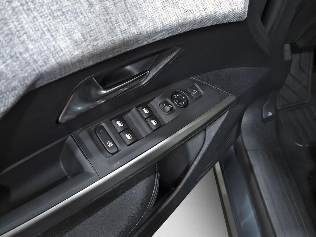 Peugeot 3008 Hybrid 1.2 100KW Allure eDCS6 11