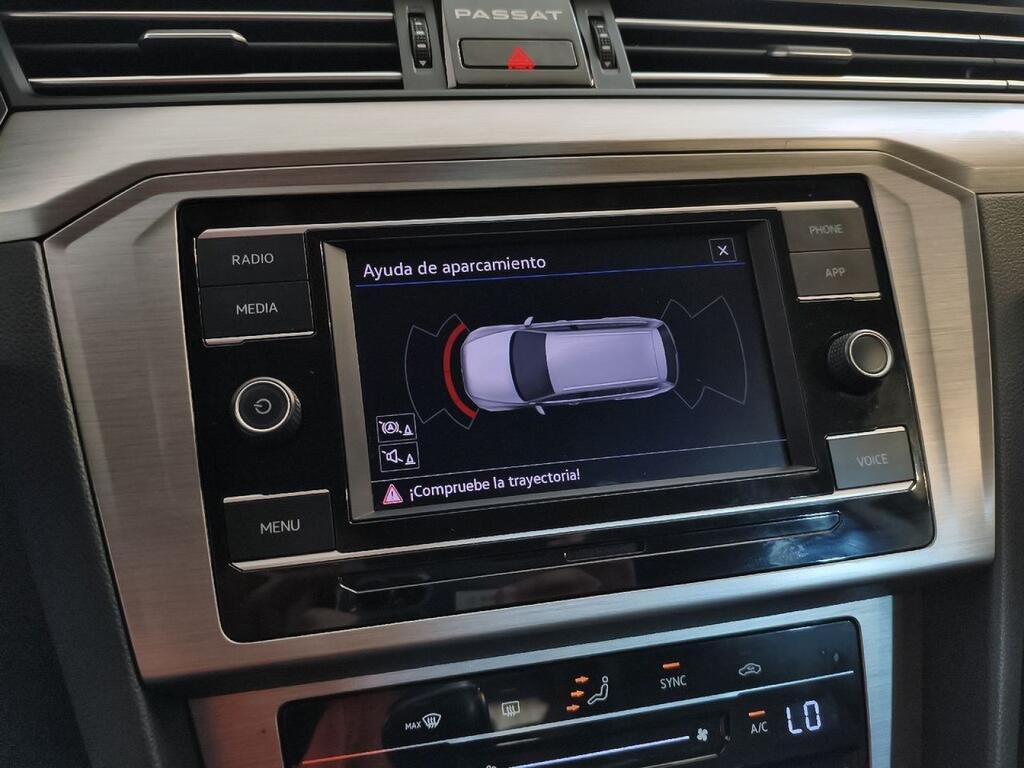 Volkswagen Passat Variant Business 2.0 TDI 110kW 21