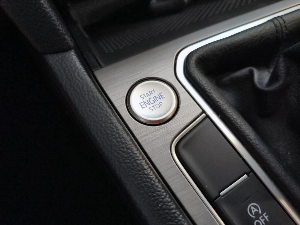Volkswagen Passat Variant Business 2.0 TDI 110kW 23