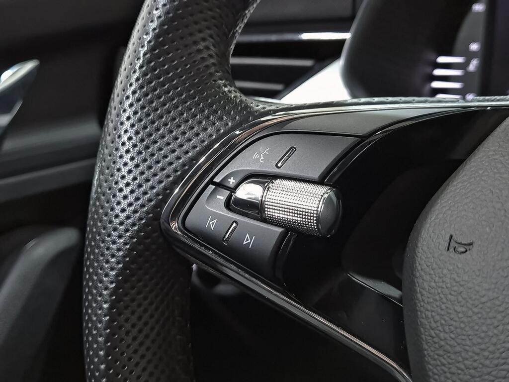 Skoda Kamiq 1.0 TSI 81kW (110CV) SCOUT 16