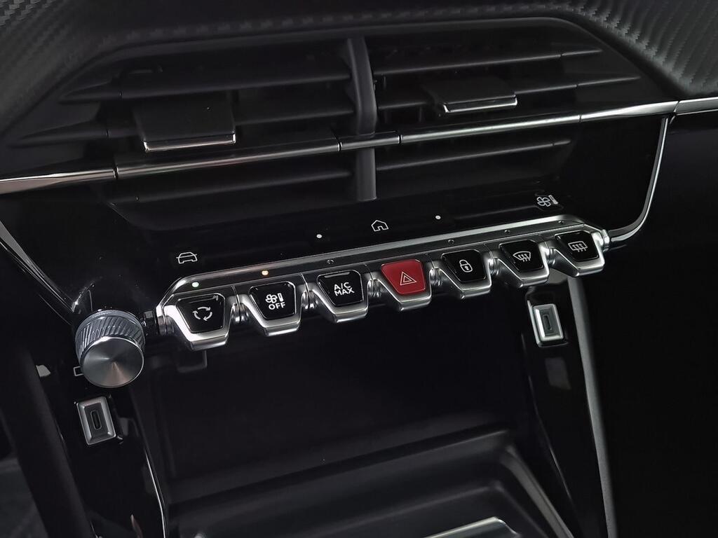 Peugeot 2008 Allure Puretech 130 S&S EAT8 27