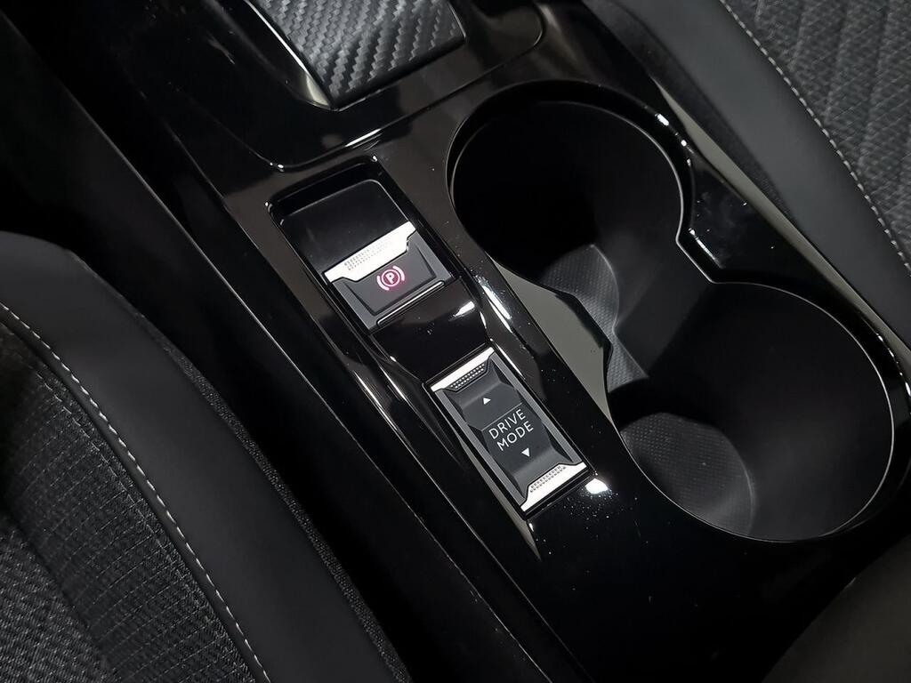 Peugeot 2008 Allure Puretech 130 S&S EAT8 29