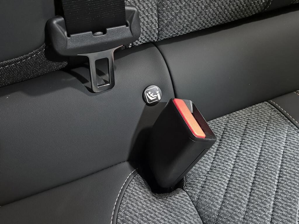 Peugeot 2008 Allure Puretech 130 S&S EAT8 32