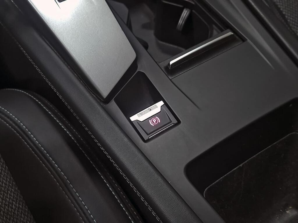 Peugeot 308 5P Allure BlueHDi 130 S&S EAT8 31