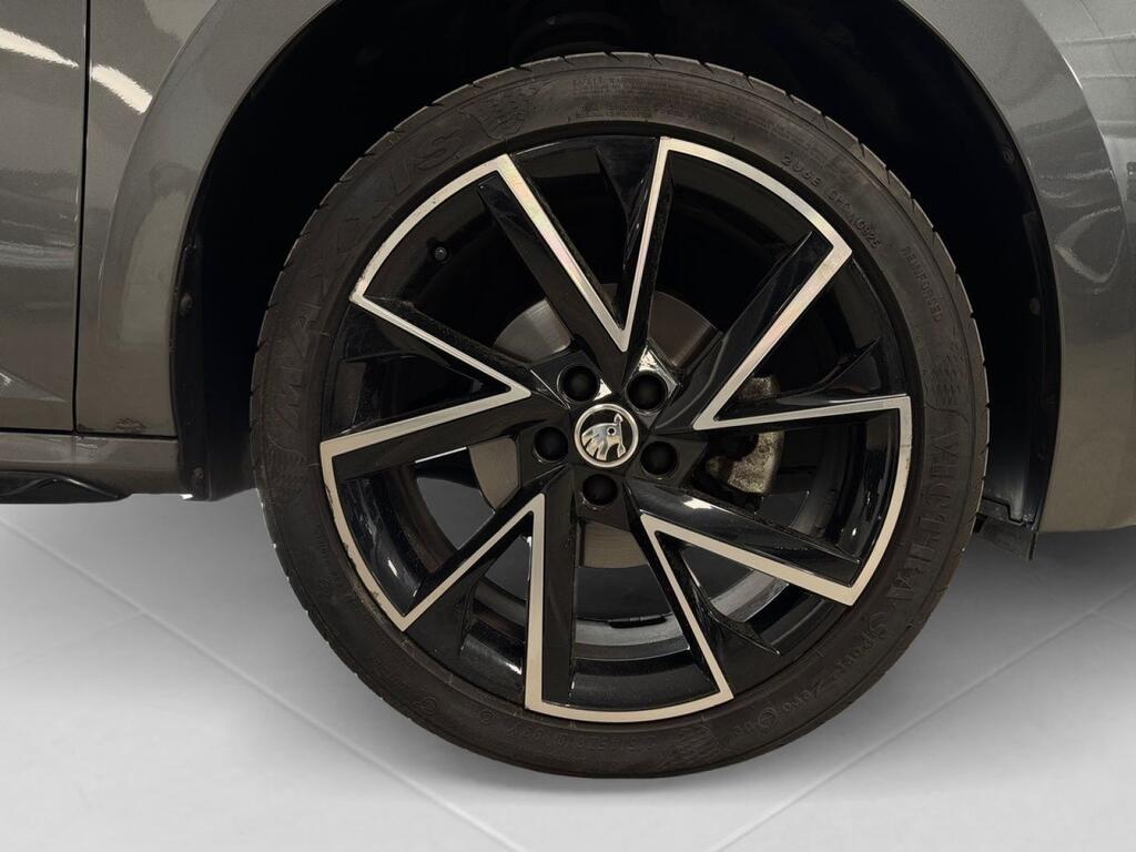 Skoda Kamiq 1.0 TSI 81kW (110CV) DSG Montecarlo 8