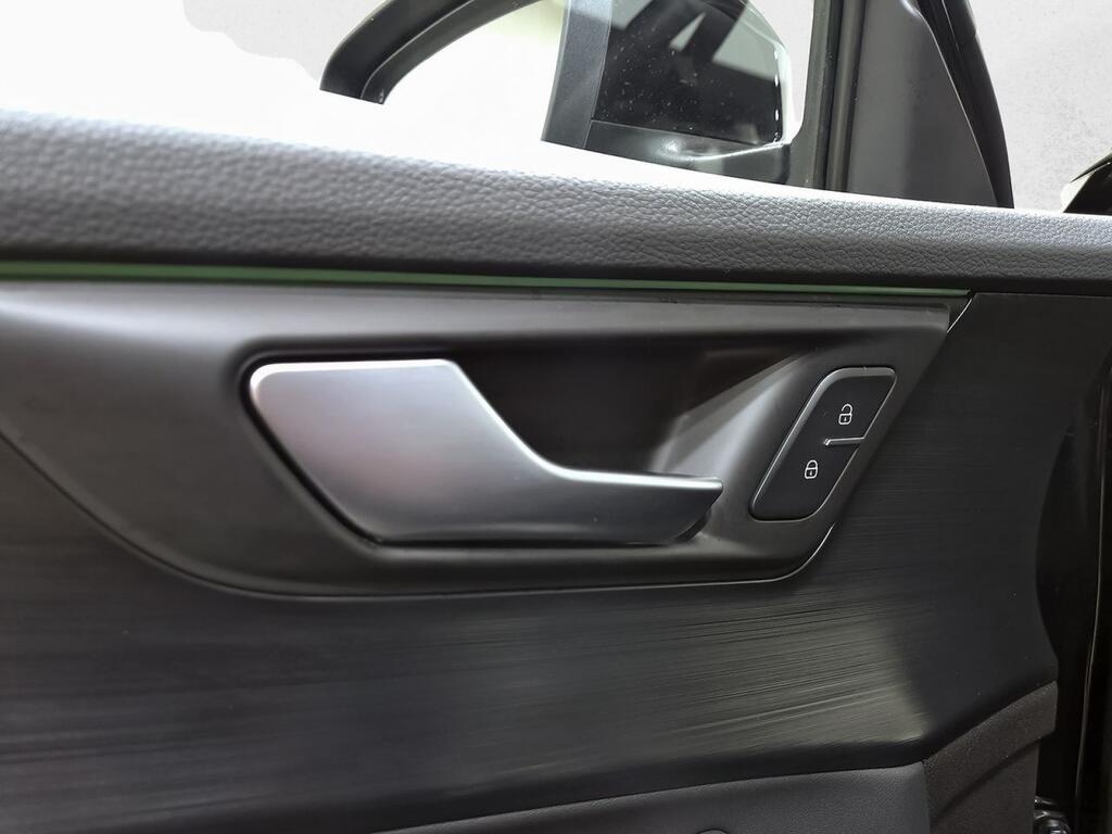 Ebro S400 1.5 DHE HEV Excellence CVT 12