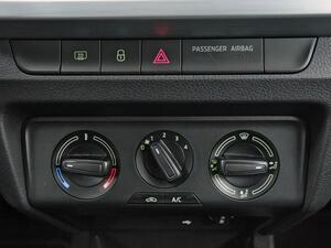 Skoda Fabia 1.0 MPI 44KW (60cv) Urban 23