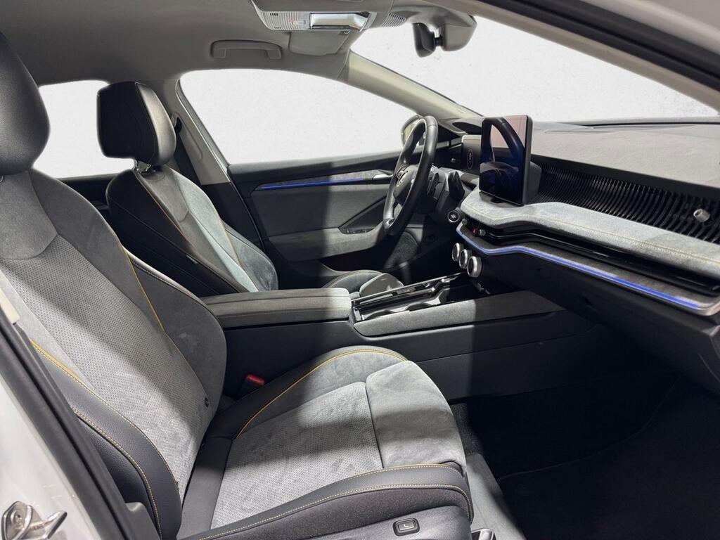 Skoda Superb Combi 1.5 TSI m-HEV 110kW DSG Selection 5