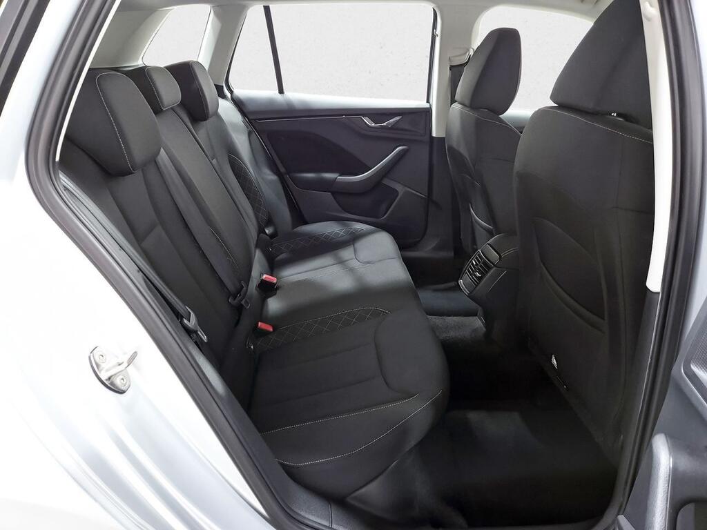 Skoda Kamiq 1.0 TSI 81kW (110CV) Ambition 6