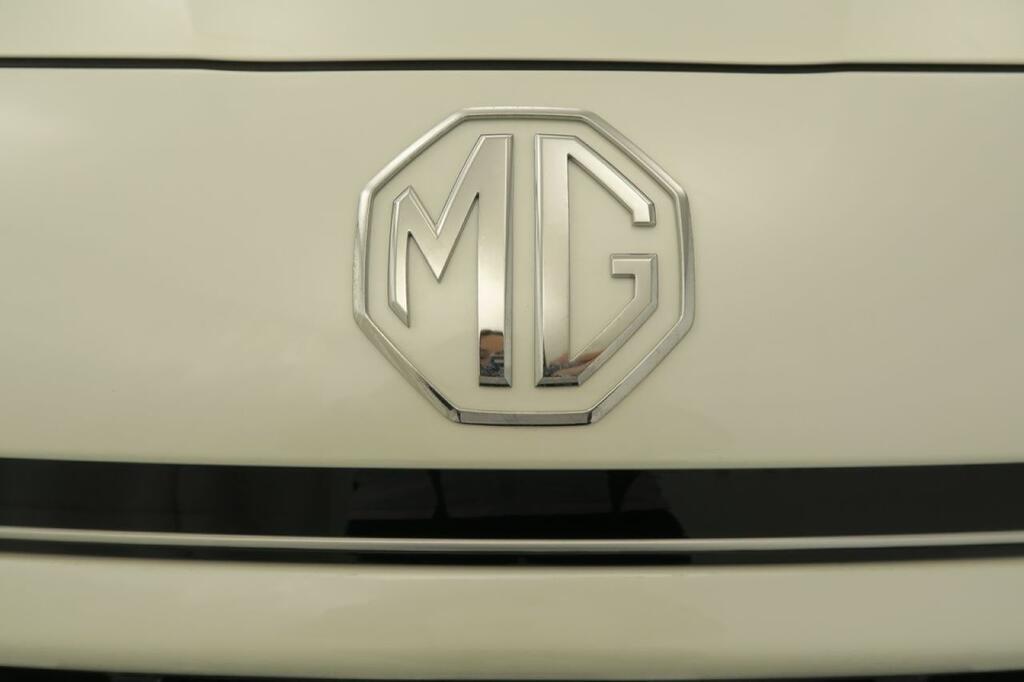 MG HS LUXURY 1.5 HYBRID+ 224 CV 5P 19