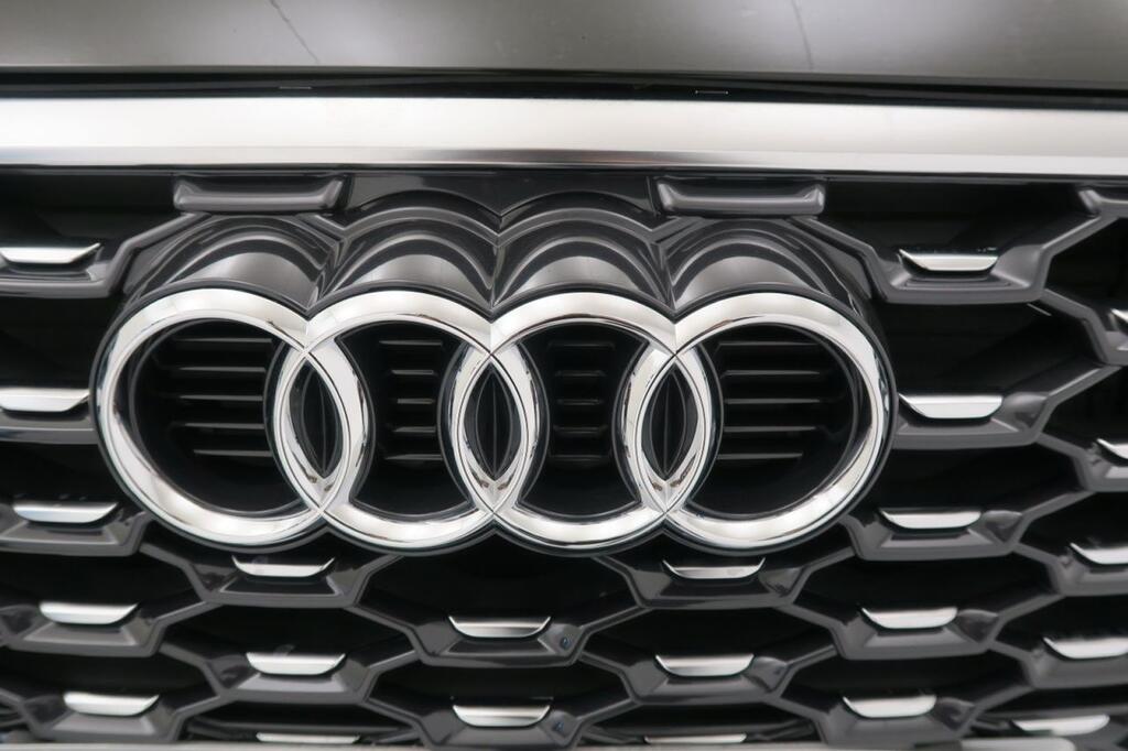 Audi Q3 Sportback Black line 35 TDI 110kW (150CV) S tronic 27