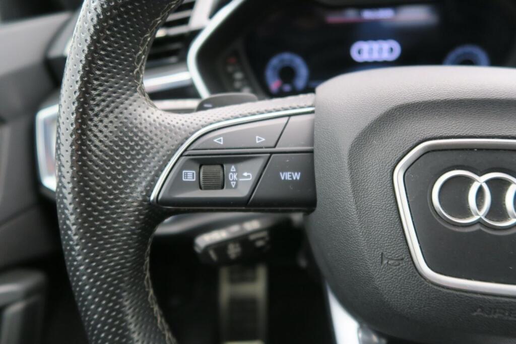 Audi Q3 Sportback Black line 35 TDI 110kW (150CV) S tronic 20
