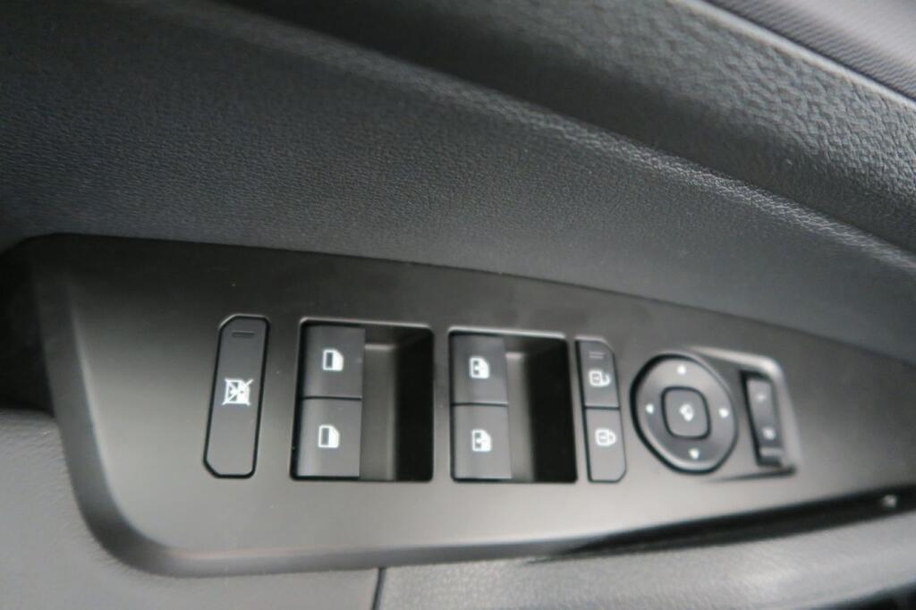 Kia Sportage SUV 1.6 T-GDI HEV DRIVE AUTO 215 5P 16