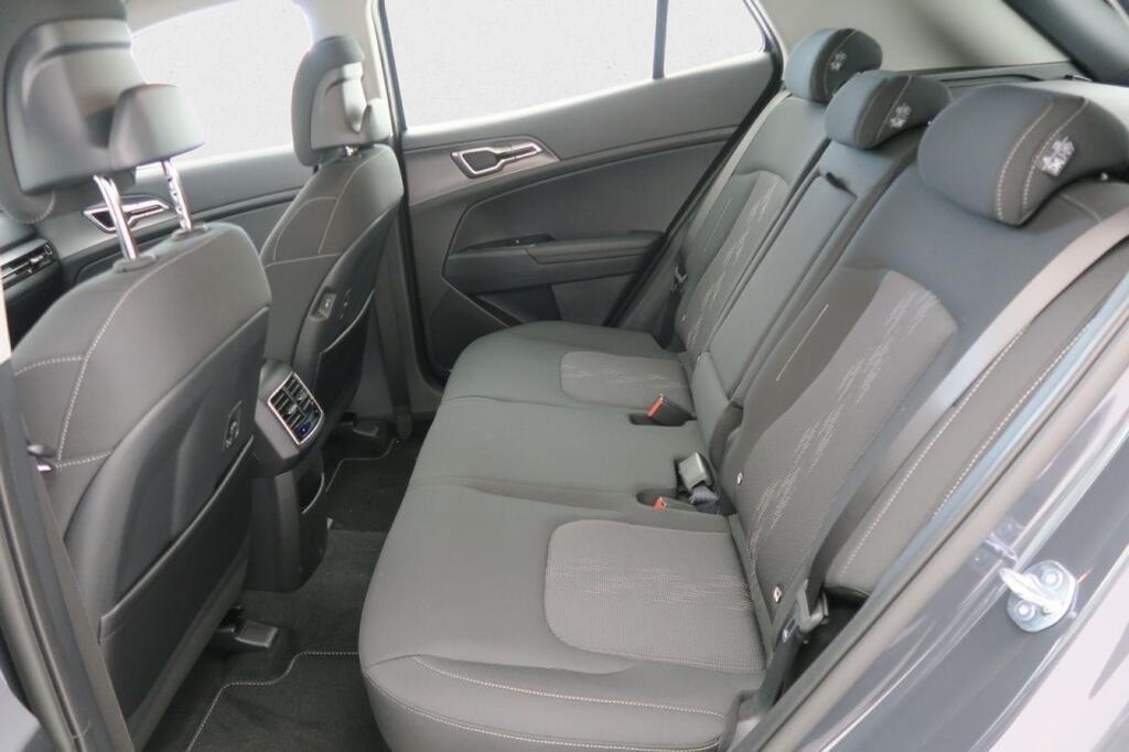 Kia Sportage SUV 1.6 T-GDI HEV DRIVE AUTO 215 5P 23