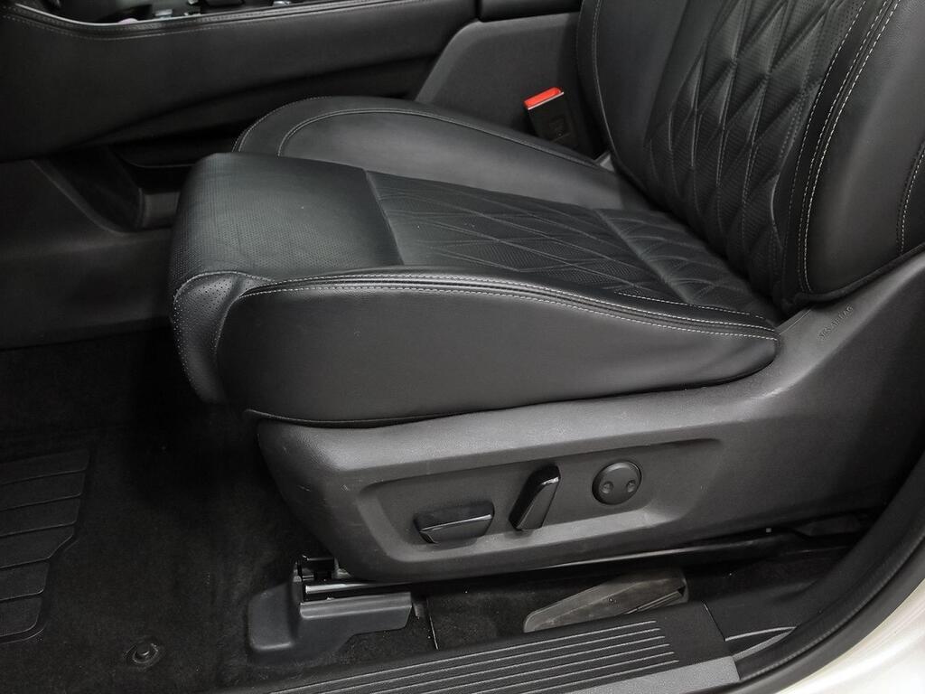 Nissan X-Trail 7pl 1.5 e-4ORCE 158kW 4x4 A/T Tekna+ 15