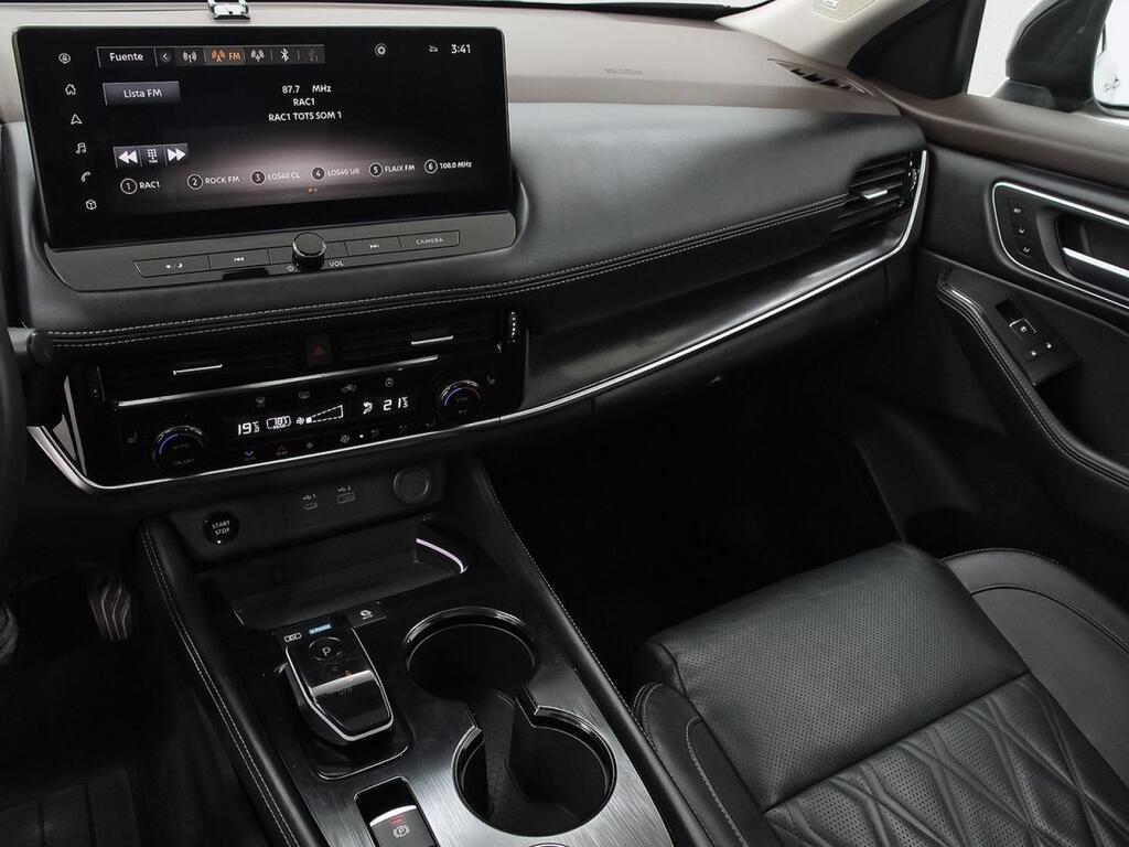 Nissan X-Trail 7pl 1.5 e-4ORCE 158kW 4x4 A/T Tekna+ 12