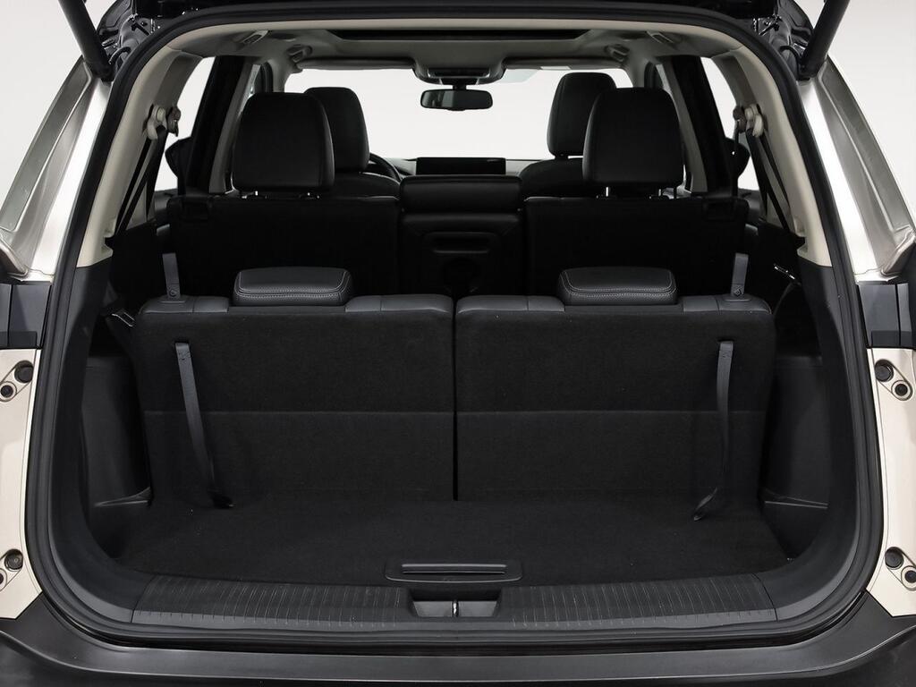 Nissan X-Trail 7pl 1.5 e-4ORCE 158kW 4x4 A/T Tekna+ 44