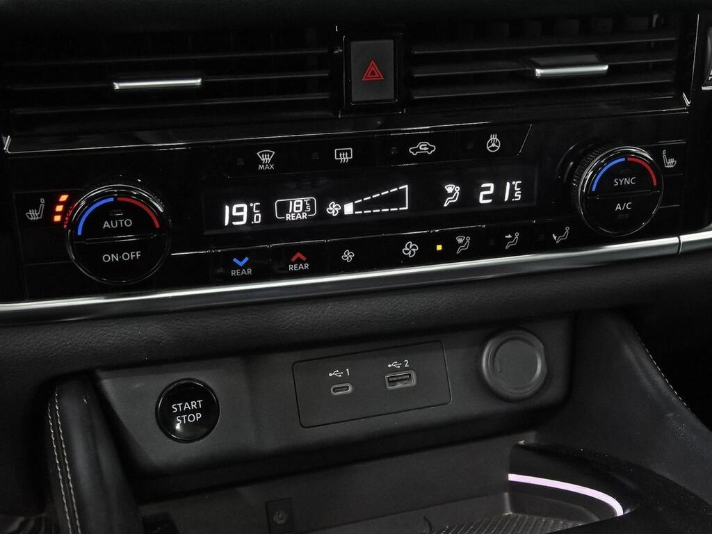 Nissan X-Trail 7pl 1.5 e-4ORCE 158kW 4x4 A/T Tekna+ 37