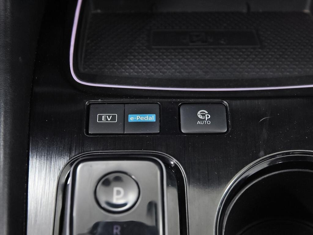 Nissan X-Trail 7pl 1.5 e-4ORCE 158kW 4x4 A/T Tekna+ 38