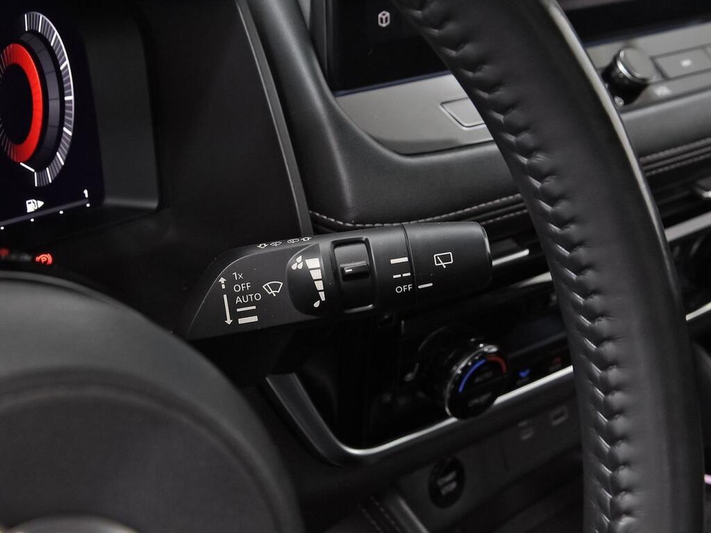 Nissan X-Trail 7pl 1.5 e-4ORCE 158kW 4x4 A/T Tekna+ 19