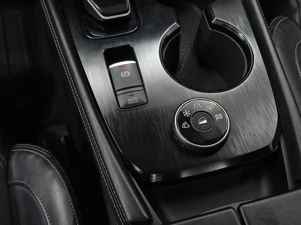 Nissan X-Trail 7pl 1.5 e-4ORCE 158kW 4x4 A/T Tekna+ 39