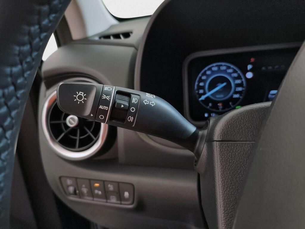 Hyundai Kona 1.6 GDI HEV Style Sky DCT