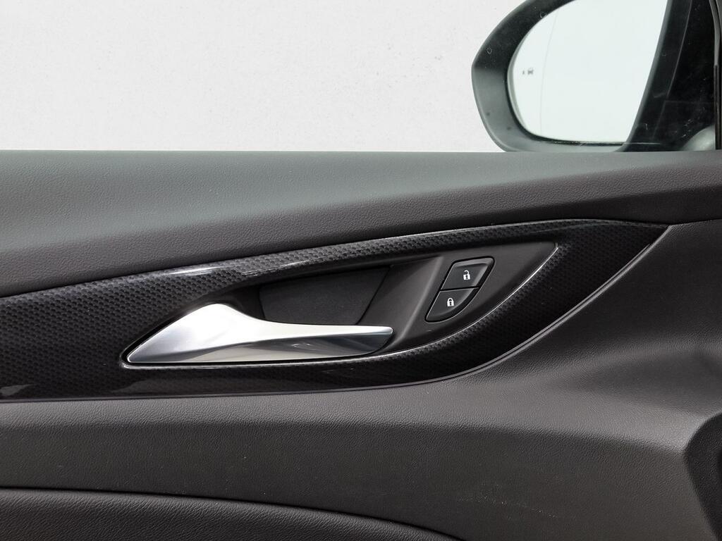 Opel Insignia ST Business Elegance 2.0D DVH 130kW AT8 14