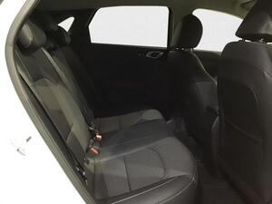 Kia Ceed 1.6 MHEV 100kW (136CV) Tech DCT 11