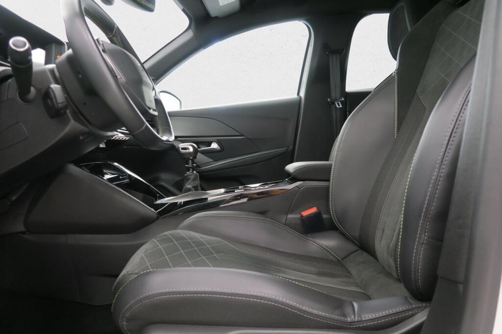 Peugeot 208 PureTech 73kW (100CV) GT Pack 6
