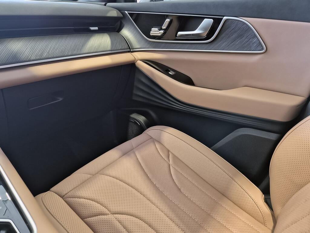 Ebro S900 PHEV 1.5 TGDI 3DHT 4X4 Luxury 31