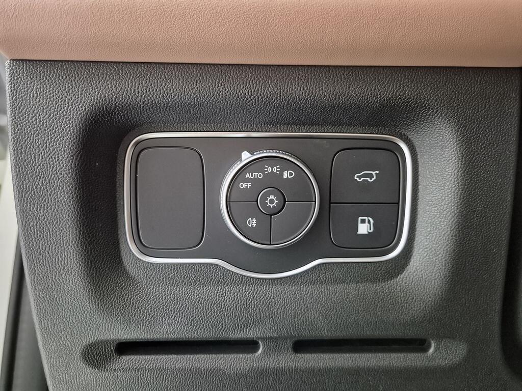 Ebro S900 PHEV 1.5 TGDI 3DHT 4X4 Luxury 15