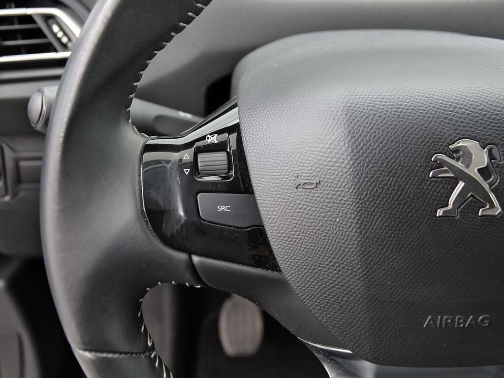 Peugeot 308 5p Style BlueHDi 130 S&S 16