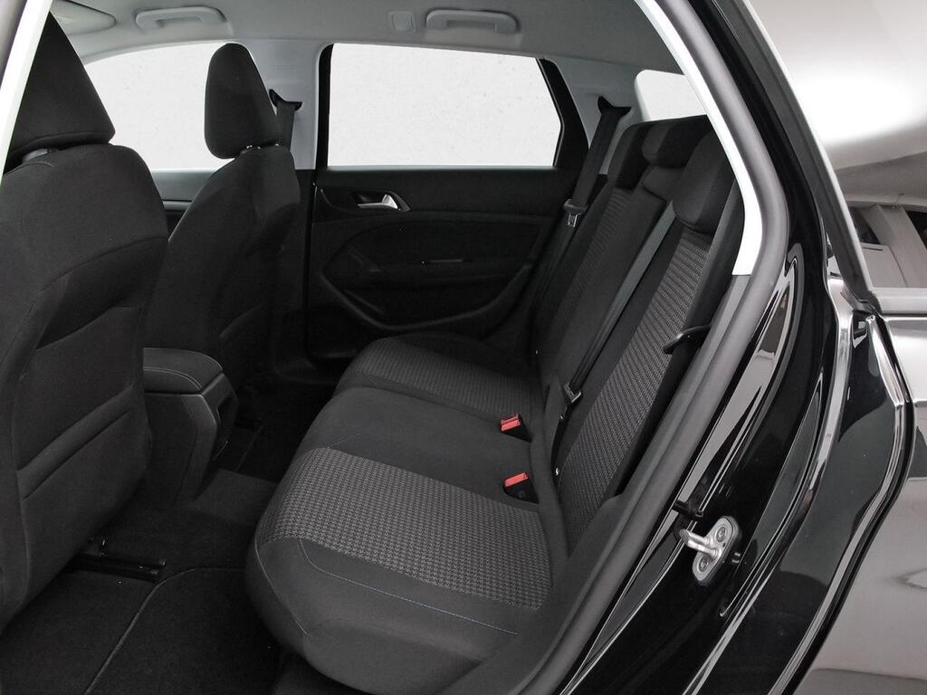 Peugeot 308 5p Style BlueHDi 130 S&S 8