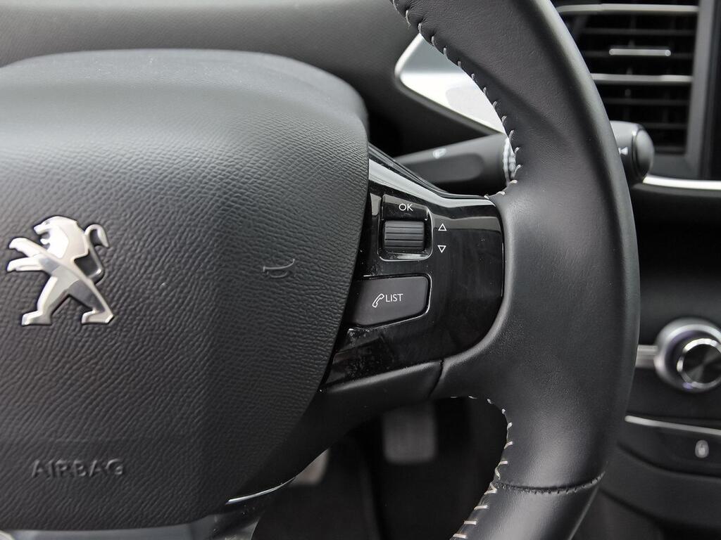 Peugeot 308 5p Style BlueHDi 130 S&S 17