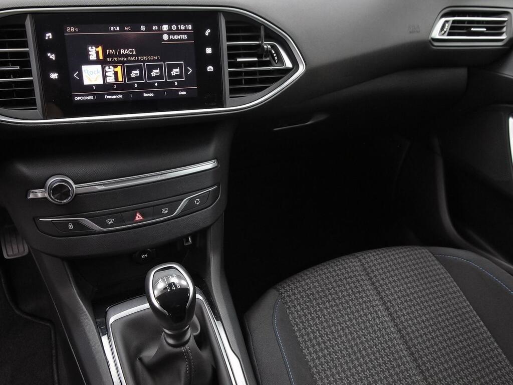 Peugeot 308 5p Style BlueHDi 130 S&S 9