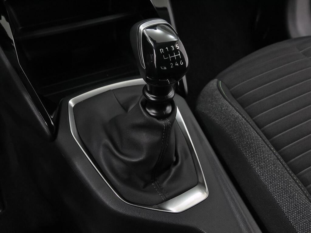Peugeot 208 Active Puretech 100 34
