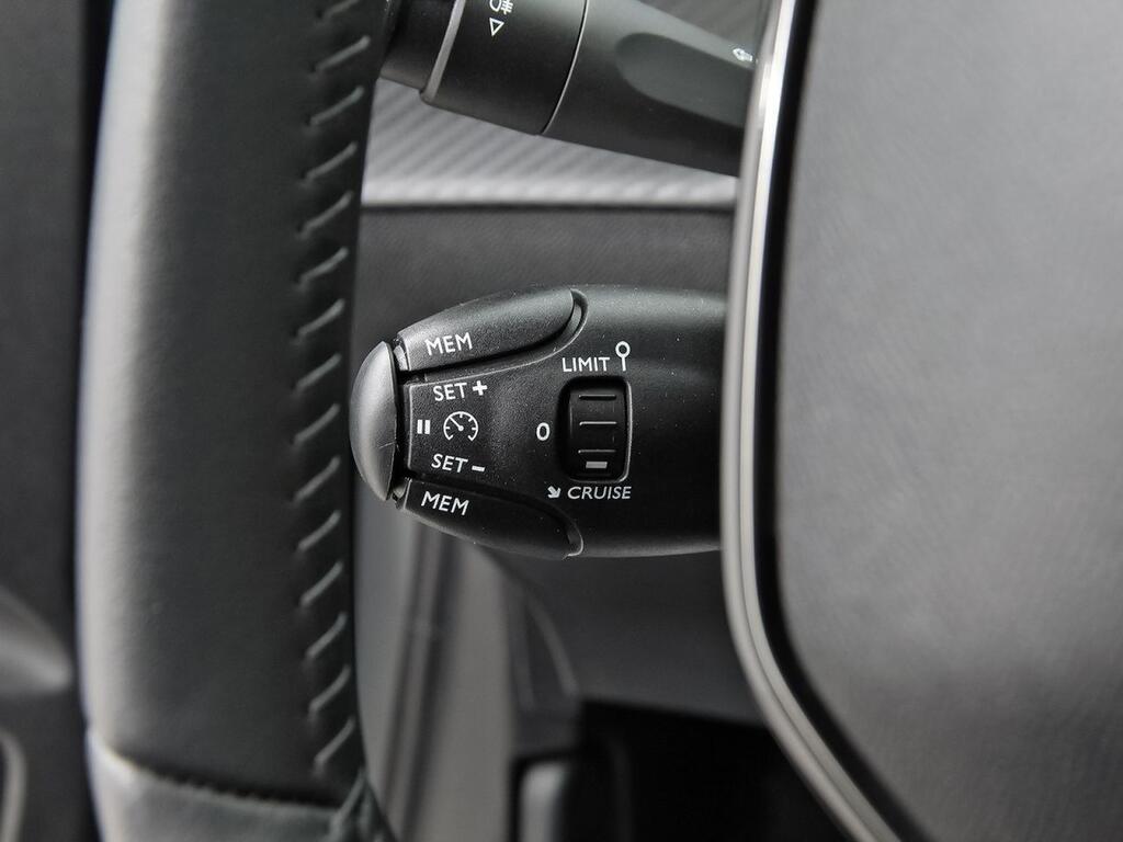 Peugeot 208 Active Puretech 100 17
