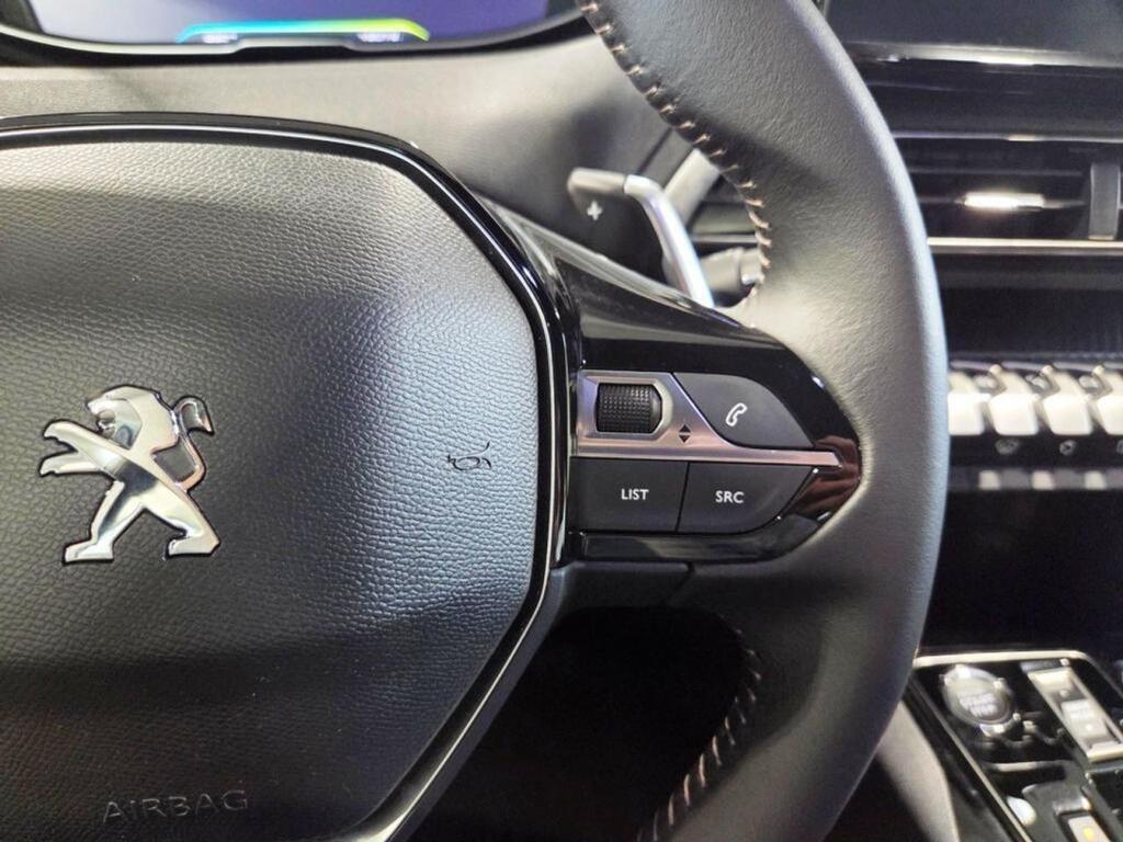 Peugeot 3008 Hybrid 225 e-EAT8 Active Pack 18