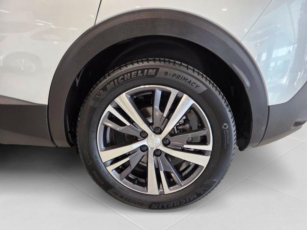 Peugeot 3008 Hybrid 225 e-EAT8 Active Pack 8