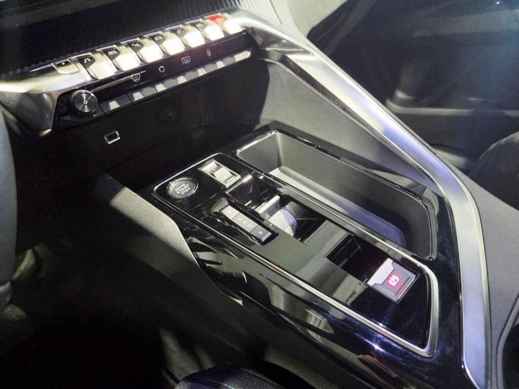 Peugeot 3008 Hybrid 225 e-EAT8 Active Pack 16