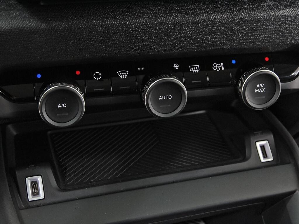 Citroën C4 PureTech 130 S&S EAT8 Shine 29