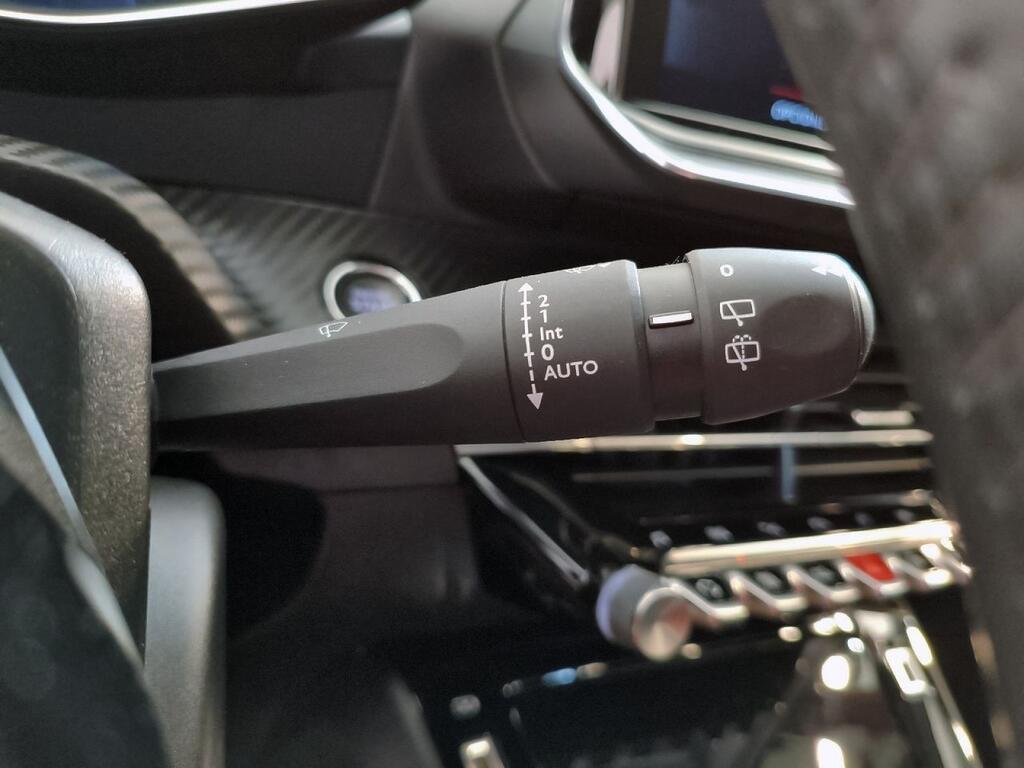 Peugeot 2008 Allure Pack BlueHDI 81kW (110CV) 16