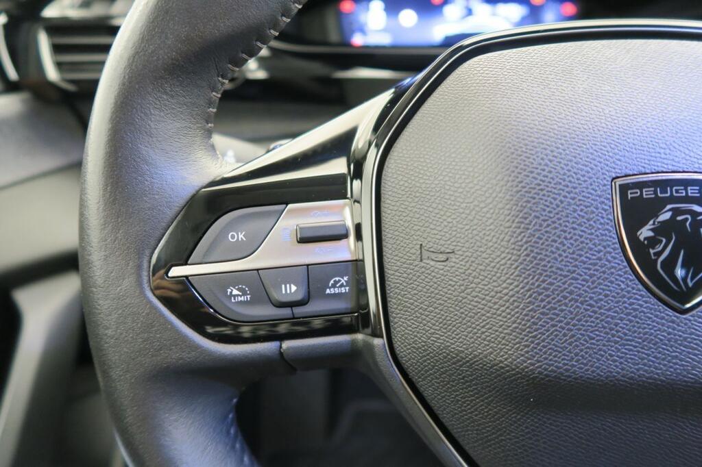 Peugeot 308 5P Allure Pack PureTech 130 S&S EAT8 11
