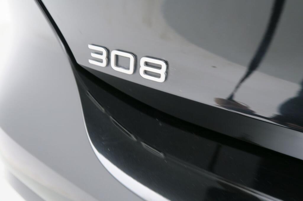 Peugeot 308 5P Allure Pack PureTech 130 S&S EAT8 18