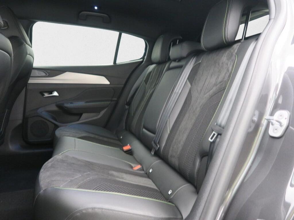 Peugeot 408 408 GT PHEV 225 e-EAT8 18